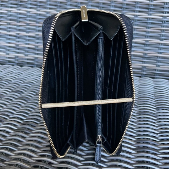 Kate Spade staci large continental wallet
saffiano - Picture 11 of 16